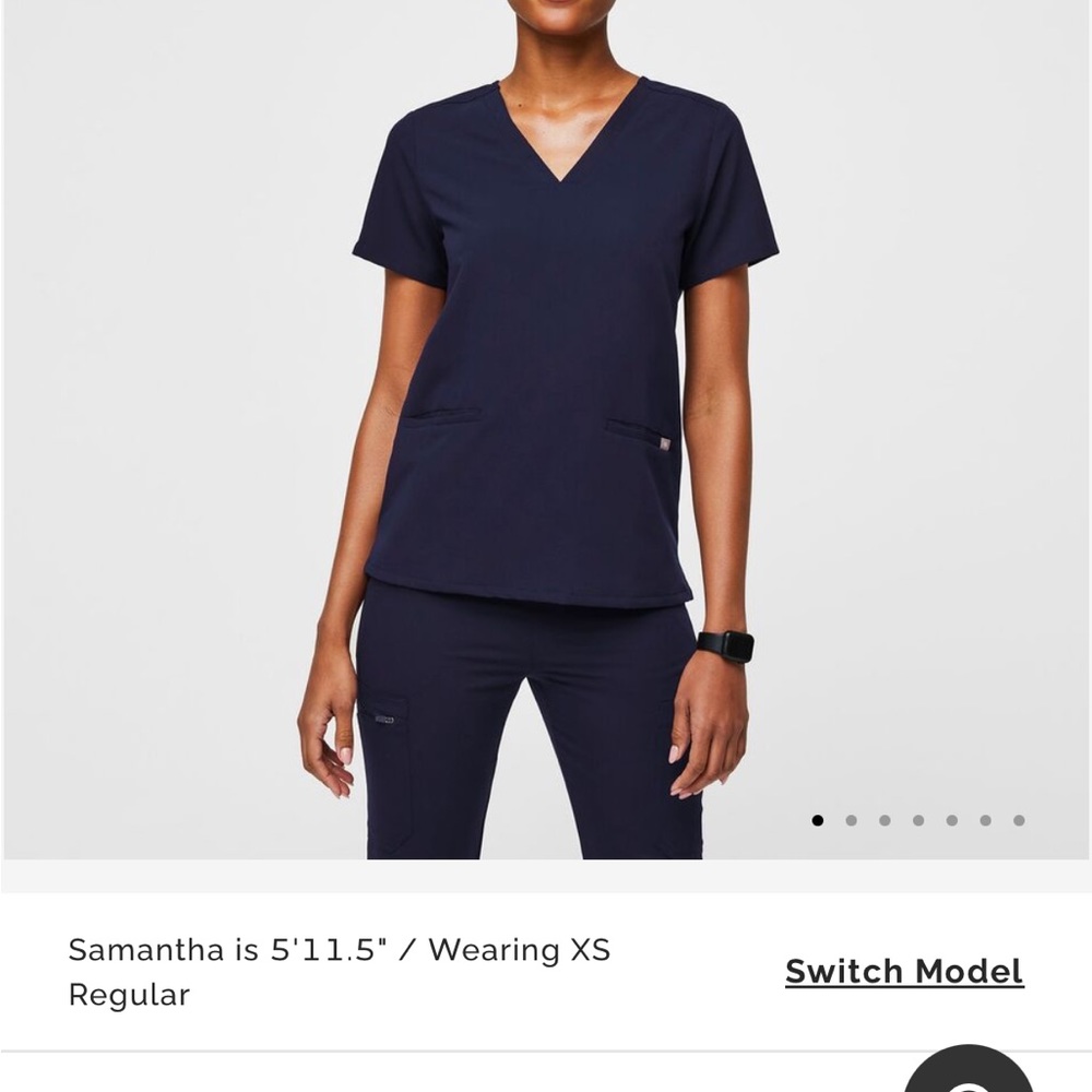 Figs- BARELY WORN- Navy Casma - Three-Pocket Scrub Top